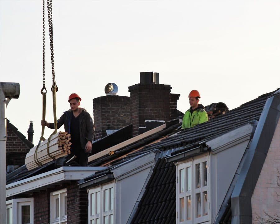 Travaux de surélévation en toiture d'une maison